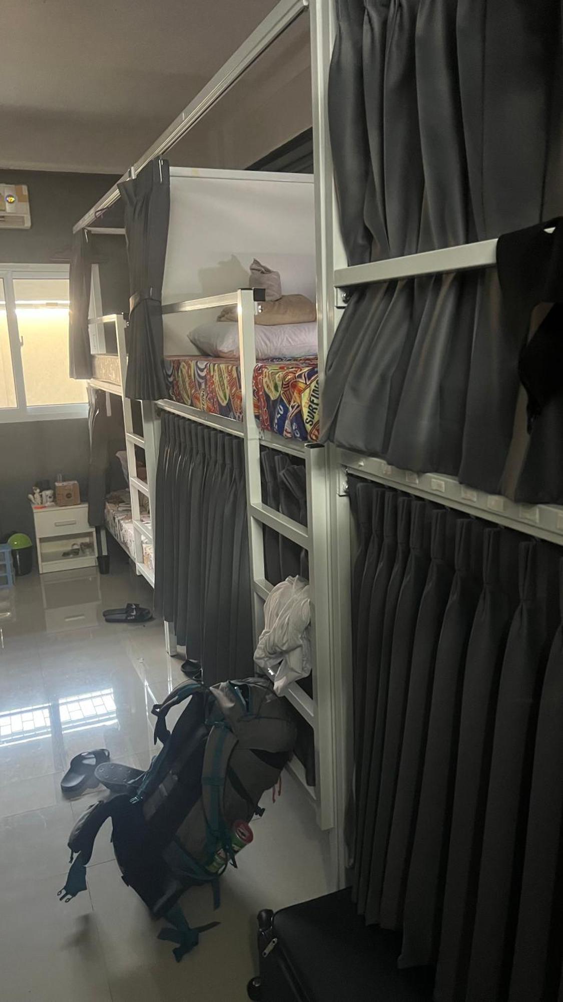 W District Guesthouse Bangkok Luaran gambar