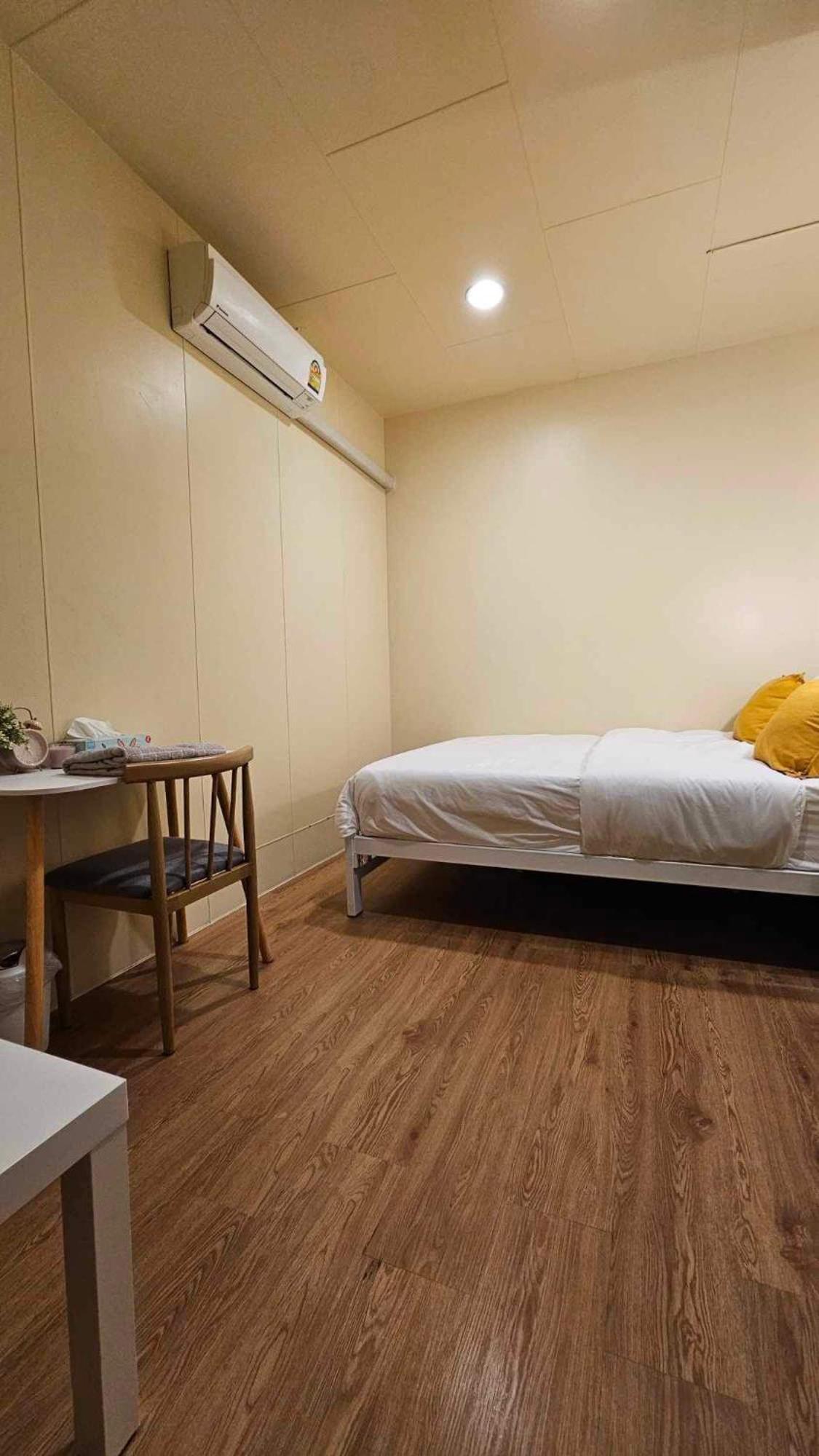 W District Guesthouse Bangkok Luaran gambar
