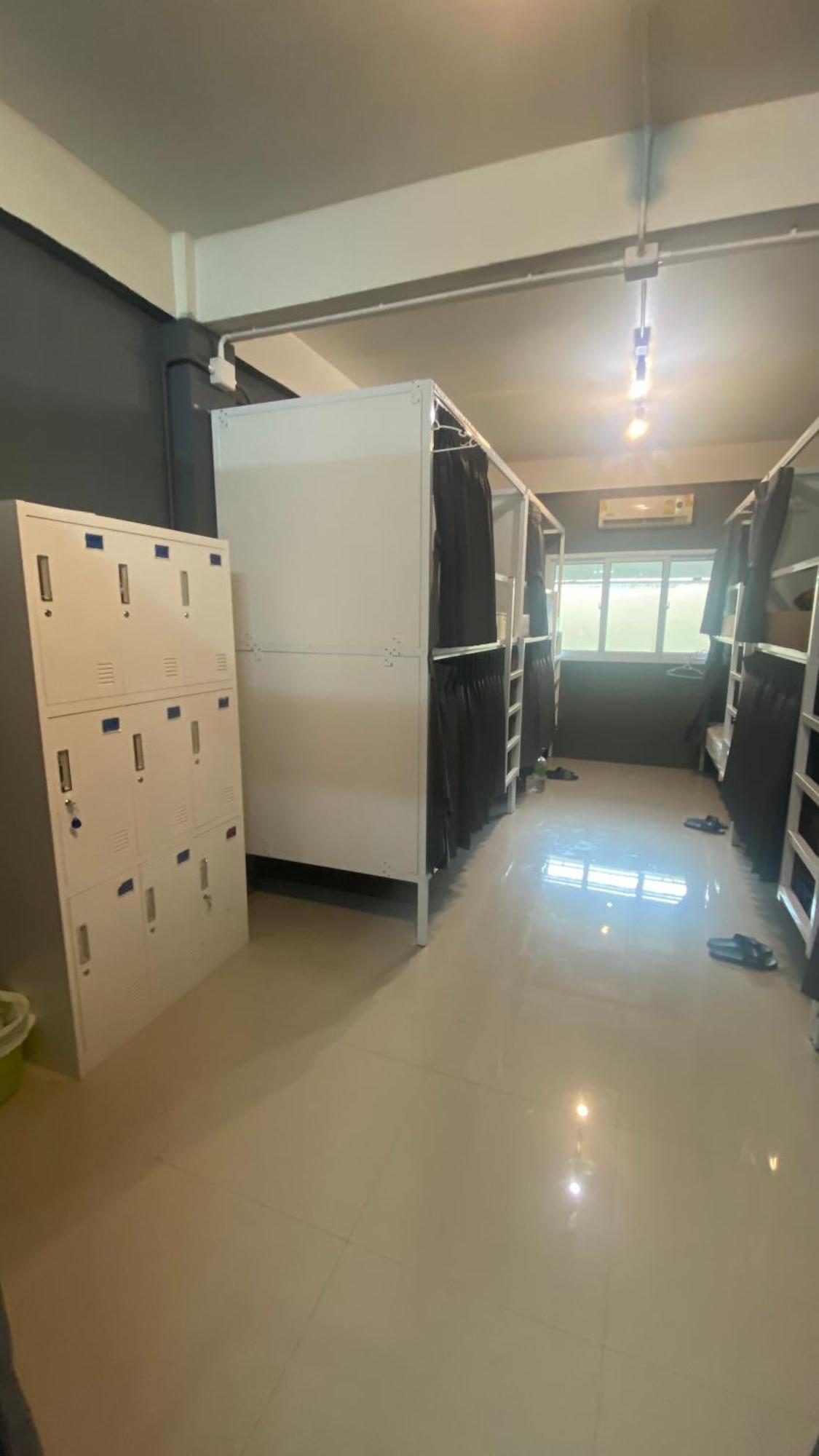 W District Guesthouse Bangkok Luaran gambar