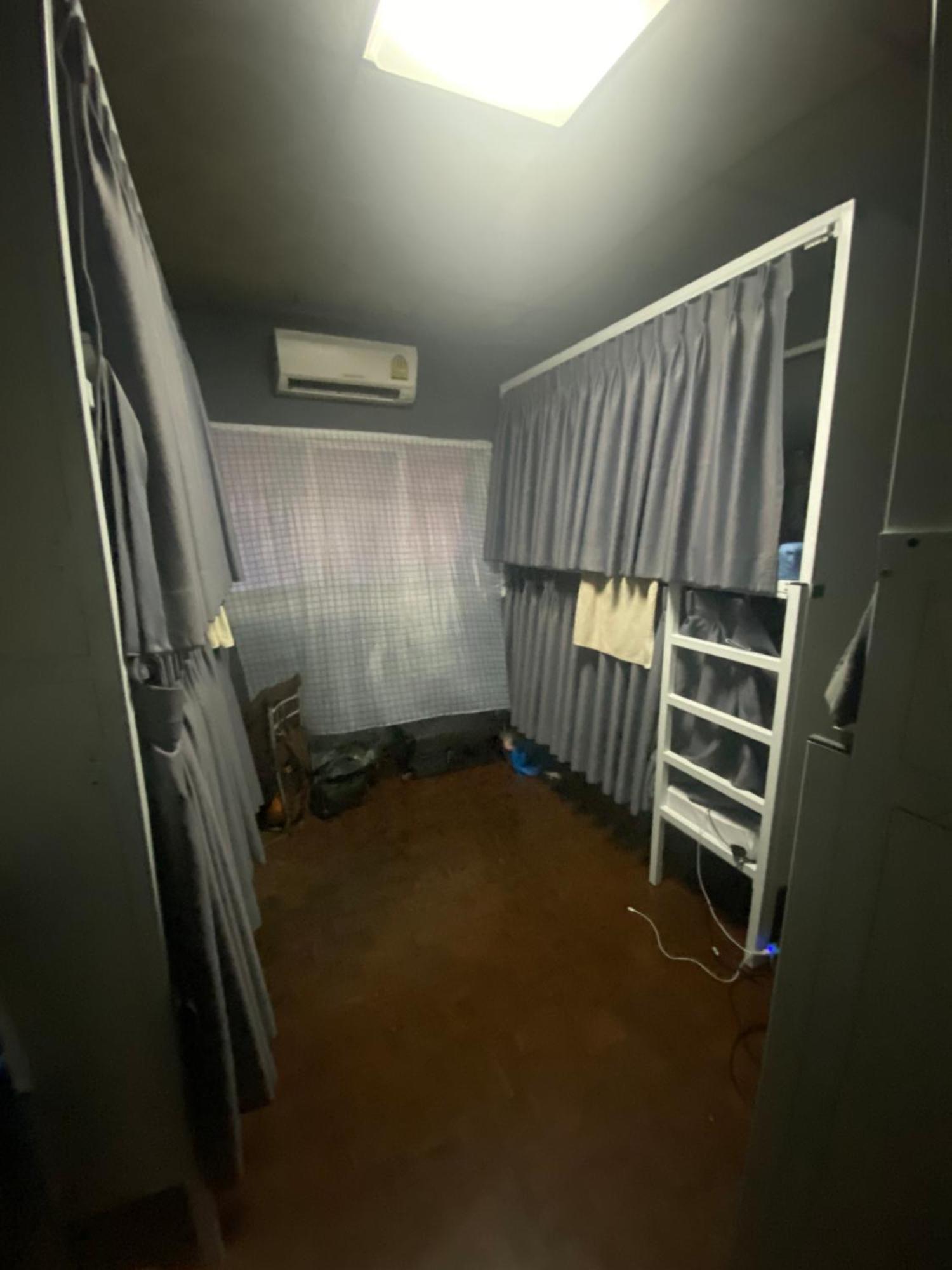 W District Guesthouse Bangkok Luaran gambar
